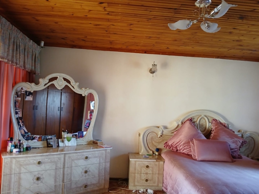 5 Bedroom Property for Sale in King Williams Town Ext 30 Eastern Cape